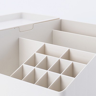 CORNELIA Box with compartments