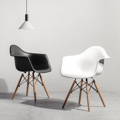 EAMES Chair with Armrest