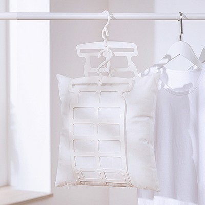 ZANNA Pillow Hanger