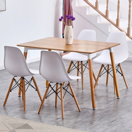 EAMES Table and 4 Chairs